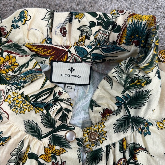 Tuckernuck Floral Ruffle Blouse - Cream and Green - Picture 13 of 16